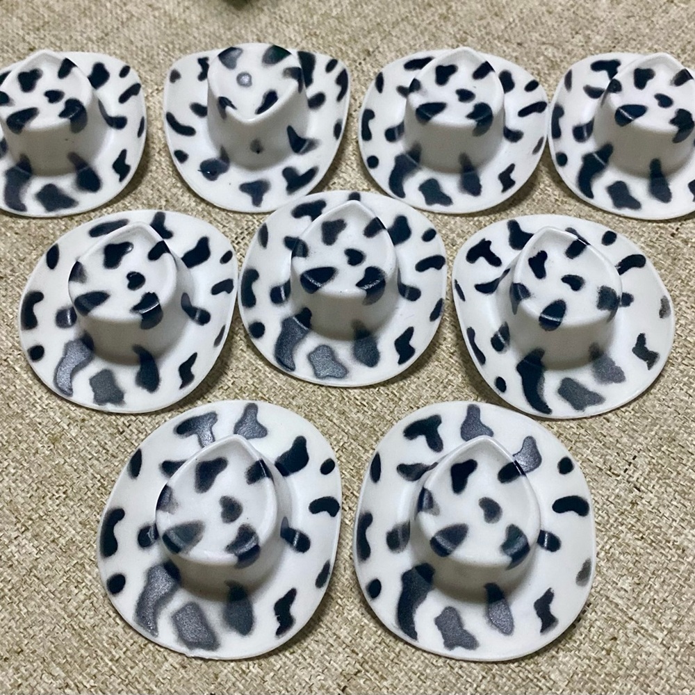 9 Cowboy Hat Set - Black and White